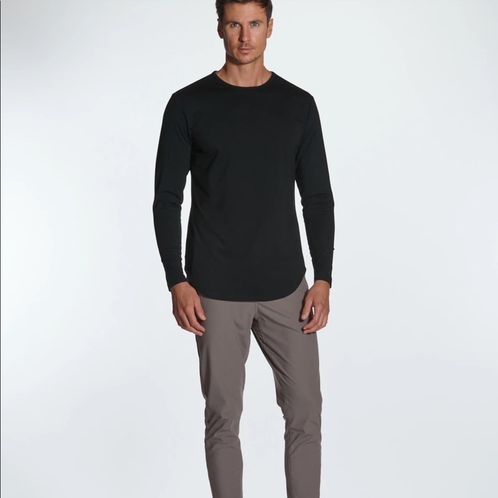 Nwot CUTS Long Sleeve Crew Elongated Shirt Black - Picture 3 of 8
